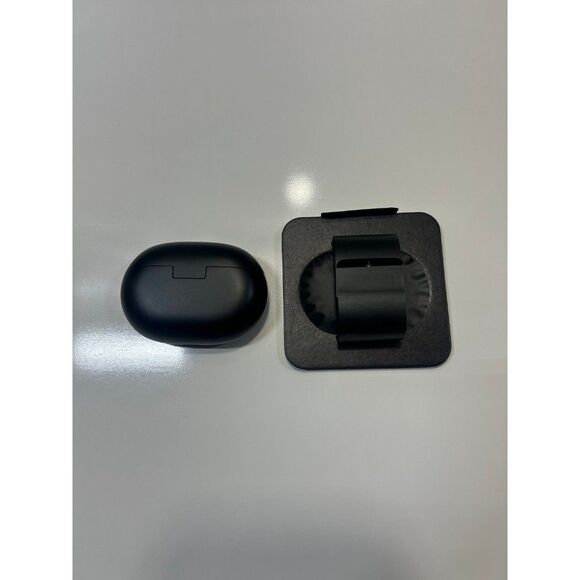 OEM Beats studio buds replacement case only - Picture 3 of 4